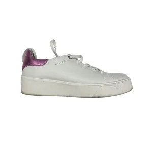 Shoes Sneakers By Naturalizer In White, Size:6.5 Impact Resistant Heel Cup