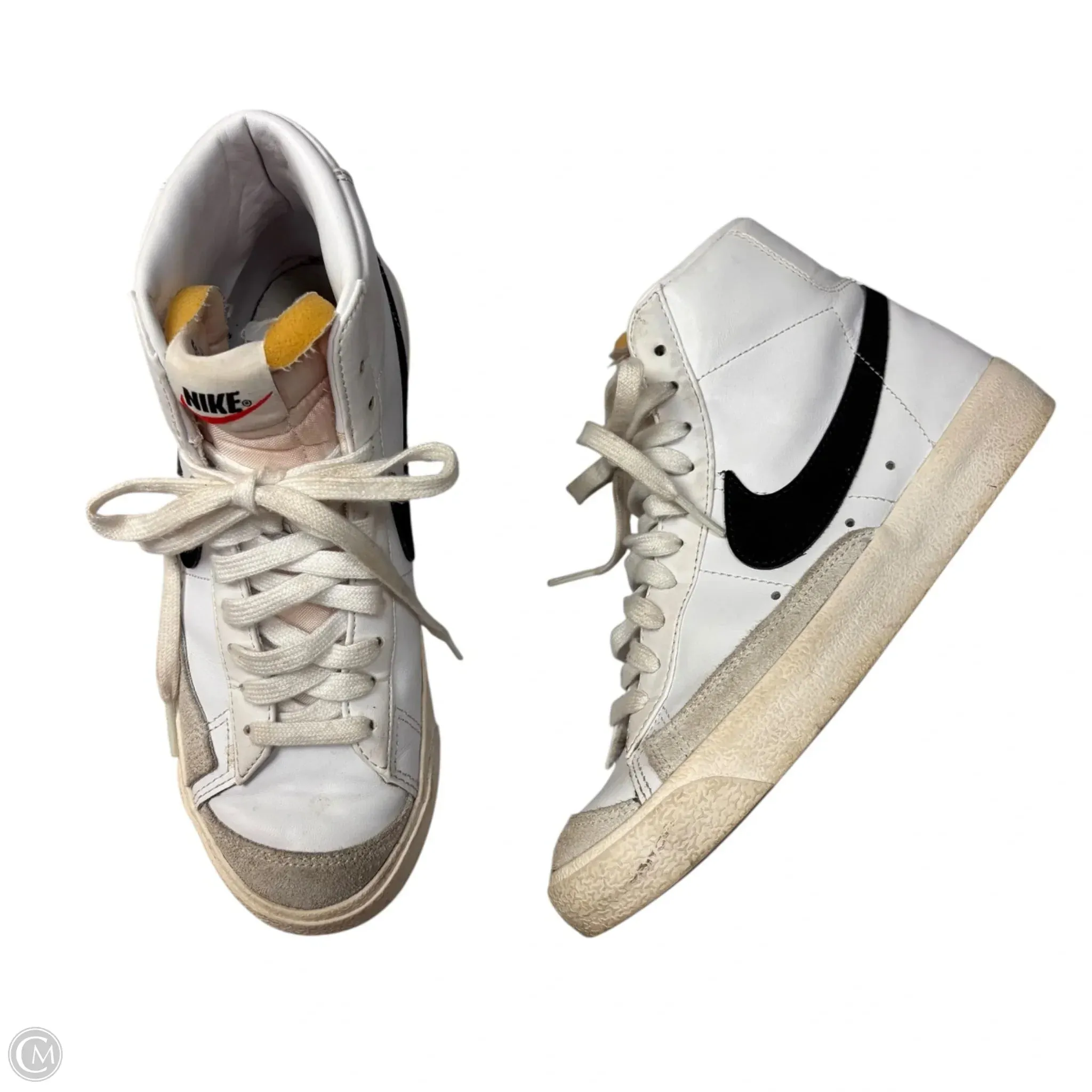 Shoes Sneakers By Nike In White, Size: 6 Iconic support Deep Tread Pattern