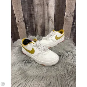 Shoes Sneakers By Nike In White, Size: 7 Impact Absorbing Insoles