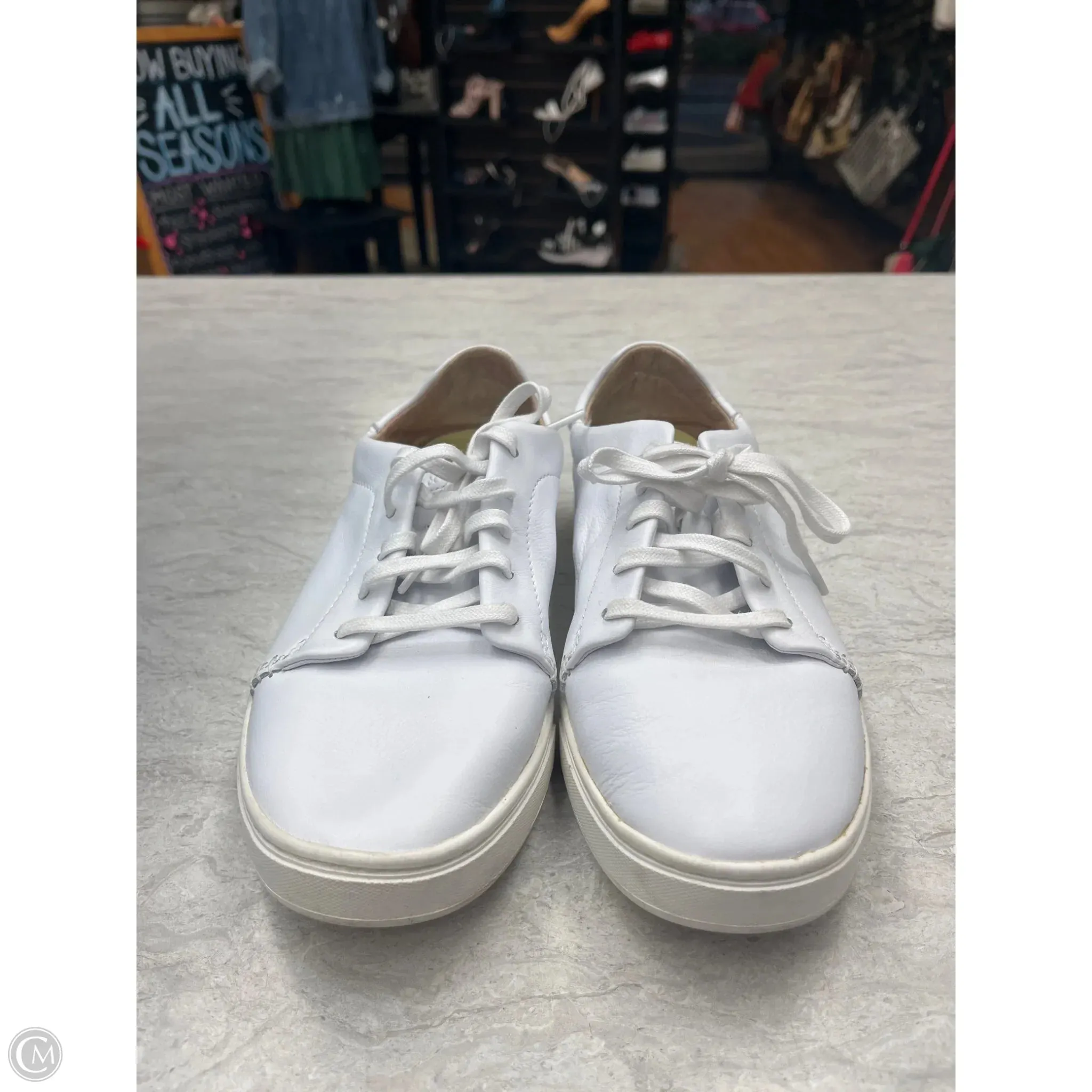 Padded Edge Shoes Sneakers By Olukai In White, Size: 8.5