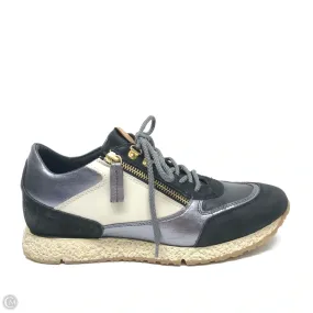 Casual Shoes Non Irritating Stitching Shoes Sneakers By Ron White In Blue & Silver, Size: 9.5