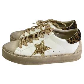 Shoes Sneakers By Shu Shop In Gold & White, Size:8 Trail Comfort Non Compressible Midsole