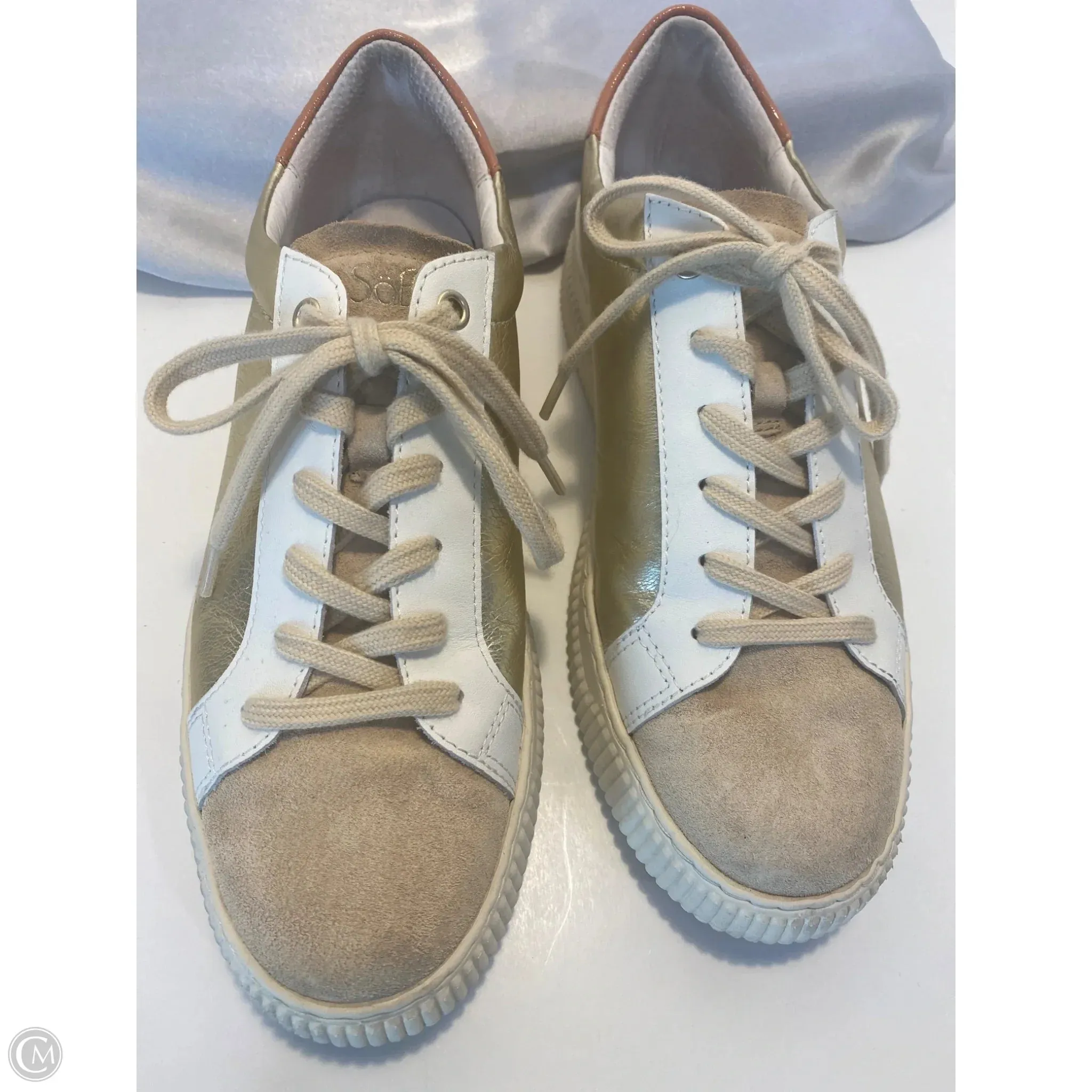 Torsion Control System Shoes Sneakers By Sofft In Gold, Size: 10