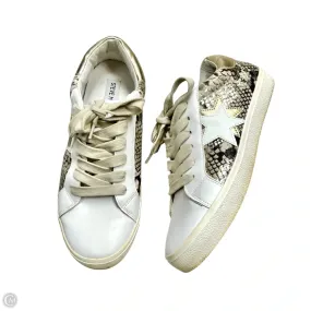 Non Marking Rubber Flexible Rubber Sole Shoes Sneakers By Steve Madden In Snakeskin Print, Size: 8