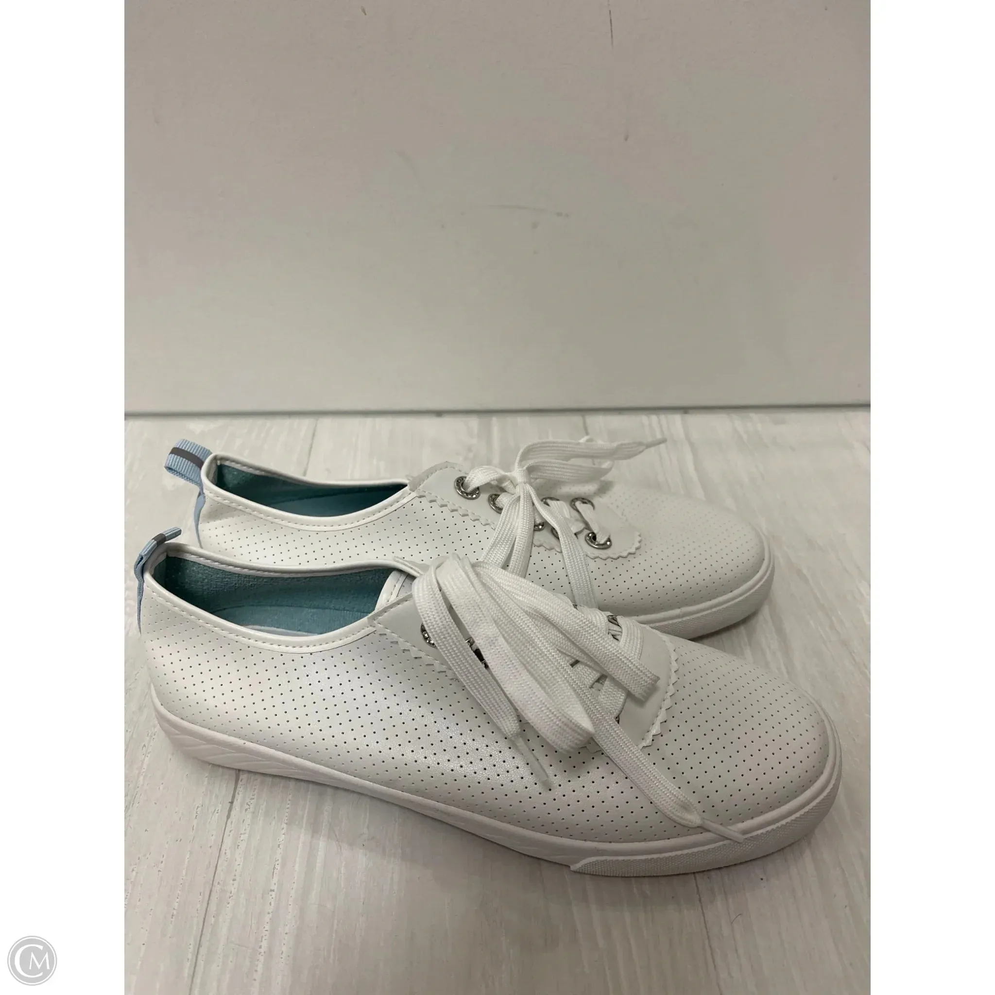 Shock Base Shoes Sneakers By Tommy Bahama In White, Size: 9