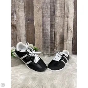 Shoes Sneakers By Tommy Hilfiger In Black & White, Size: 7 Elastic Gusset Heel Stabilizer Design