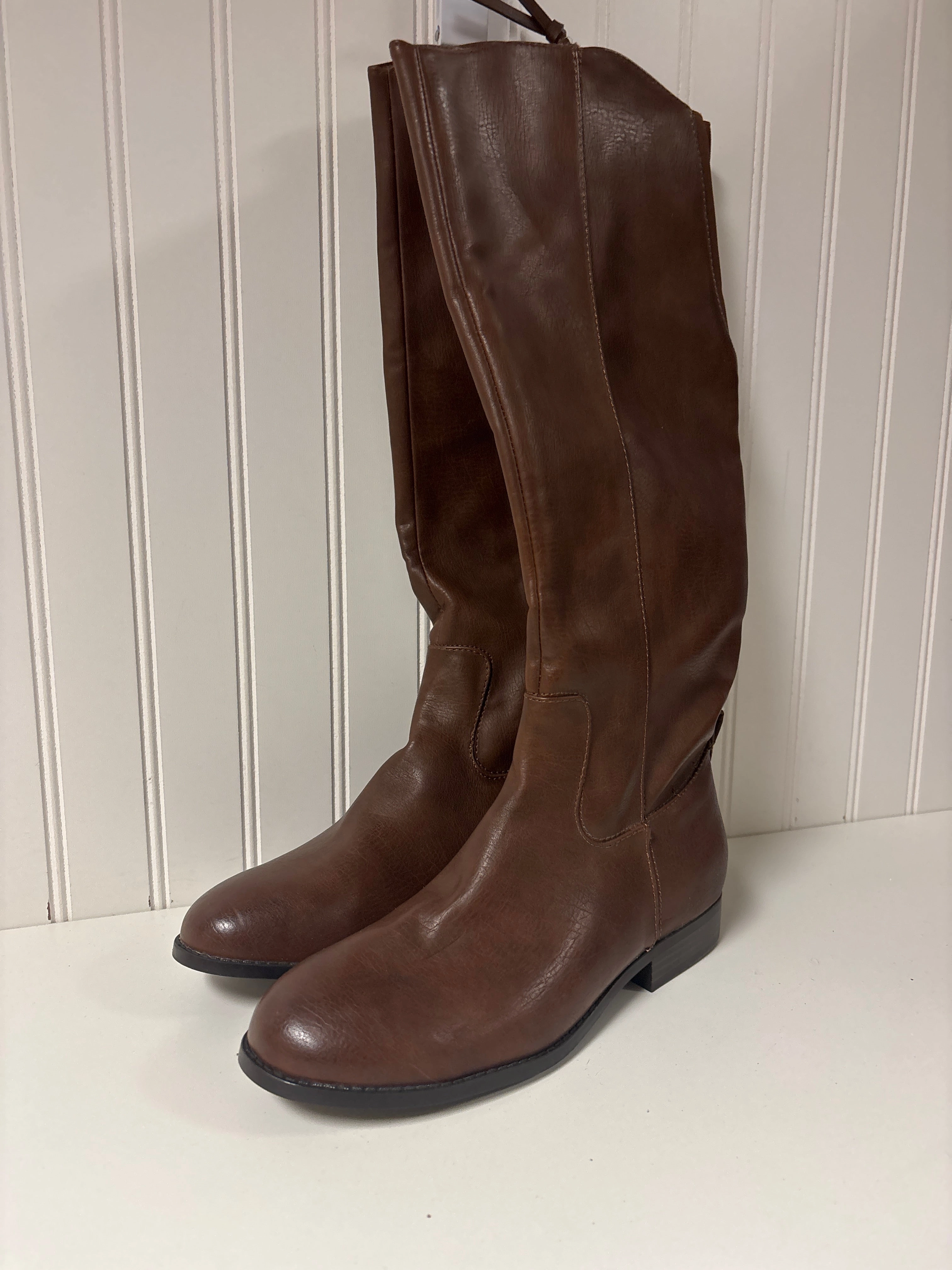 Fashion Must-Have Shoes Sneakers By Adidas In Black & Red, Size: 7