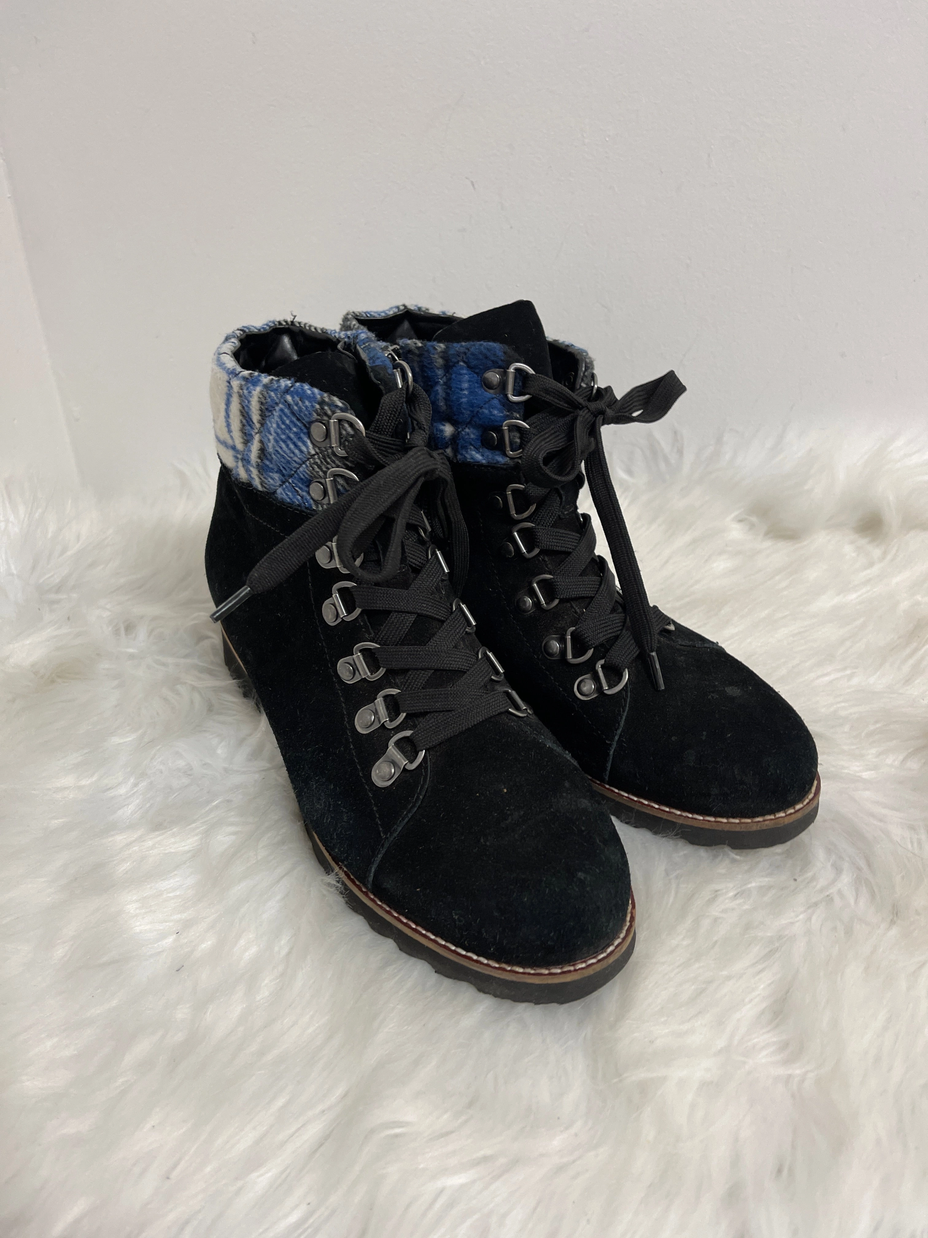 sports performance Shoes Sneakers By Blondo In Black & Grey, Size: 9.5