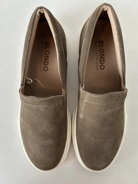 Shoes Sneakers By Blondo  Size: 7.5 Flat Outsole Flexible Chassis