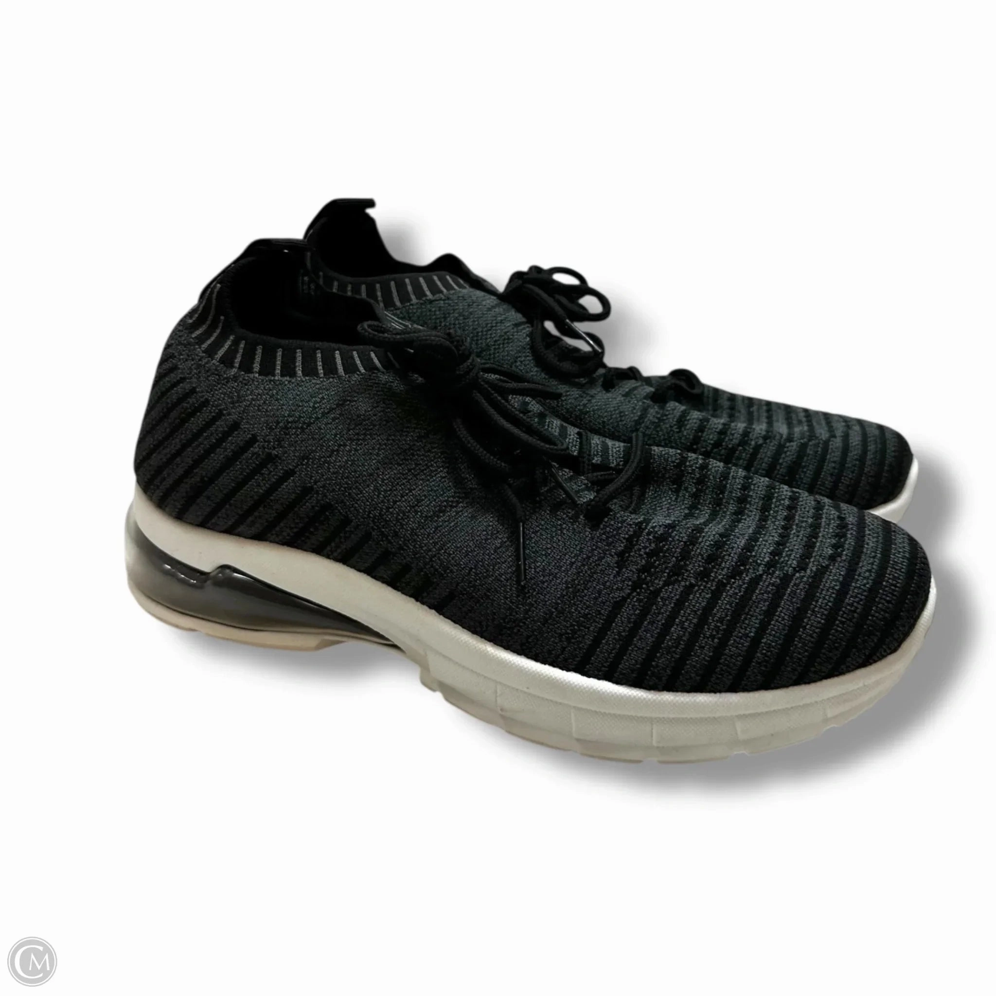 Shoes Sneakers By Clothes Mentor In Black, Size: 8 All terrain Traction Lug Configuration