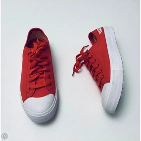 Smooth Upper Shoes Sneakers By Clothes Mentor In Red, Size: 9.5