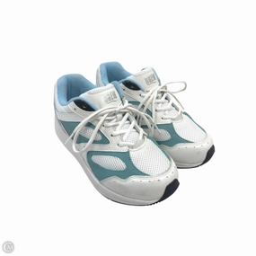 Extended Heel Counter Cool Look Shoes Sneakers By Cma In White, Size: 9