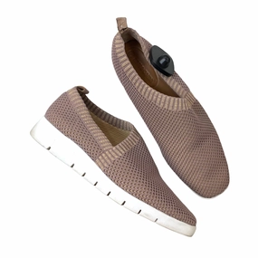 Relaxed Look Low Profile Design Shoes Sneakers By Corso Como  Size: 8.5