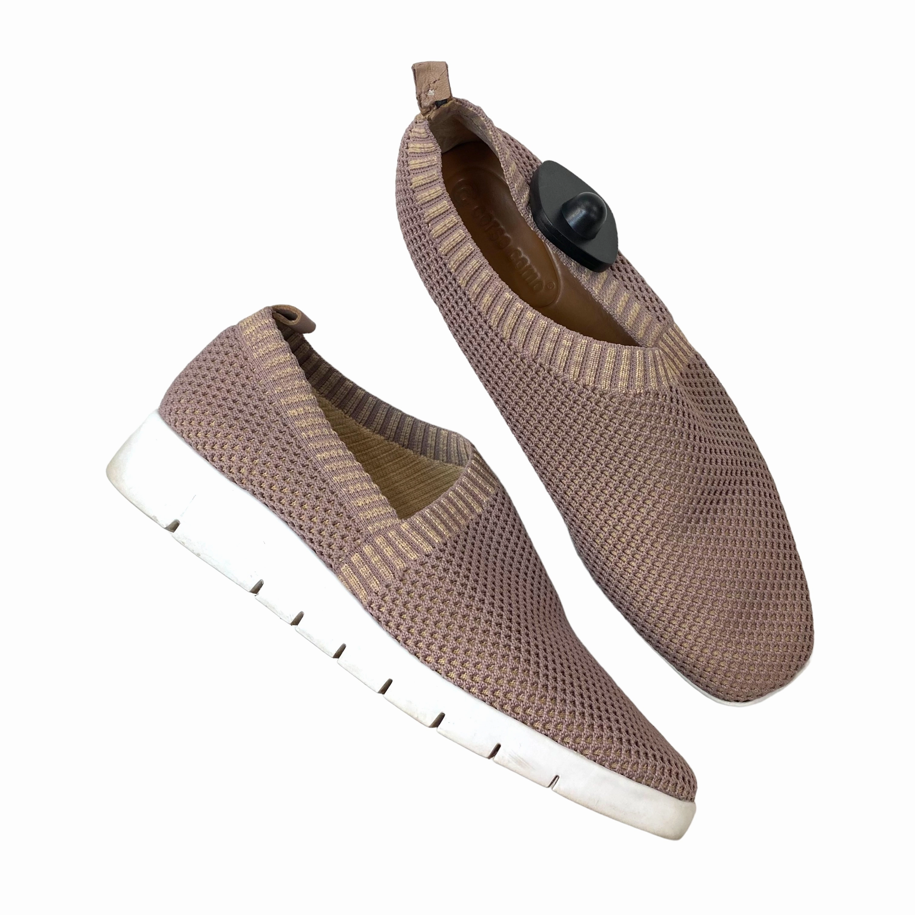 Relaxed Look Low Profile Design Shoes Sneakers By Corso Como  Size: 8.5