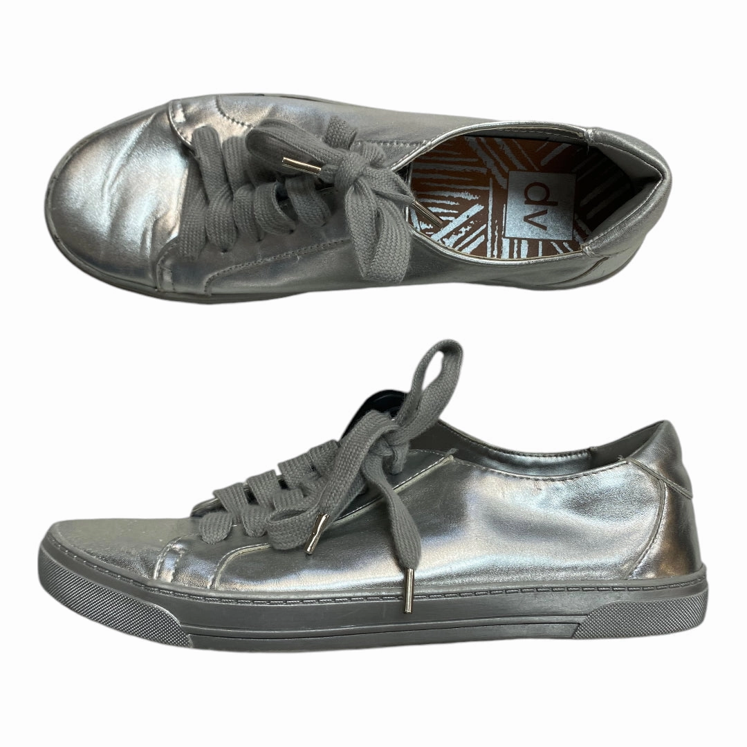Shoes Sneakers By Dolce Vita In Silver, Size: 9 Road Trip