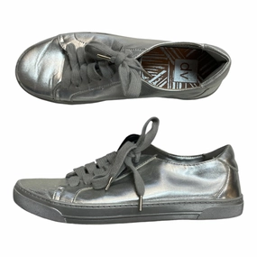 Shoes Sneakers By Dolce Vita In Silver, Size: 9 Road Trip