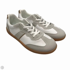 Comfort Walk Shoes Sneakers By Fashion In Grey & White, Size: 9
