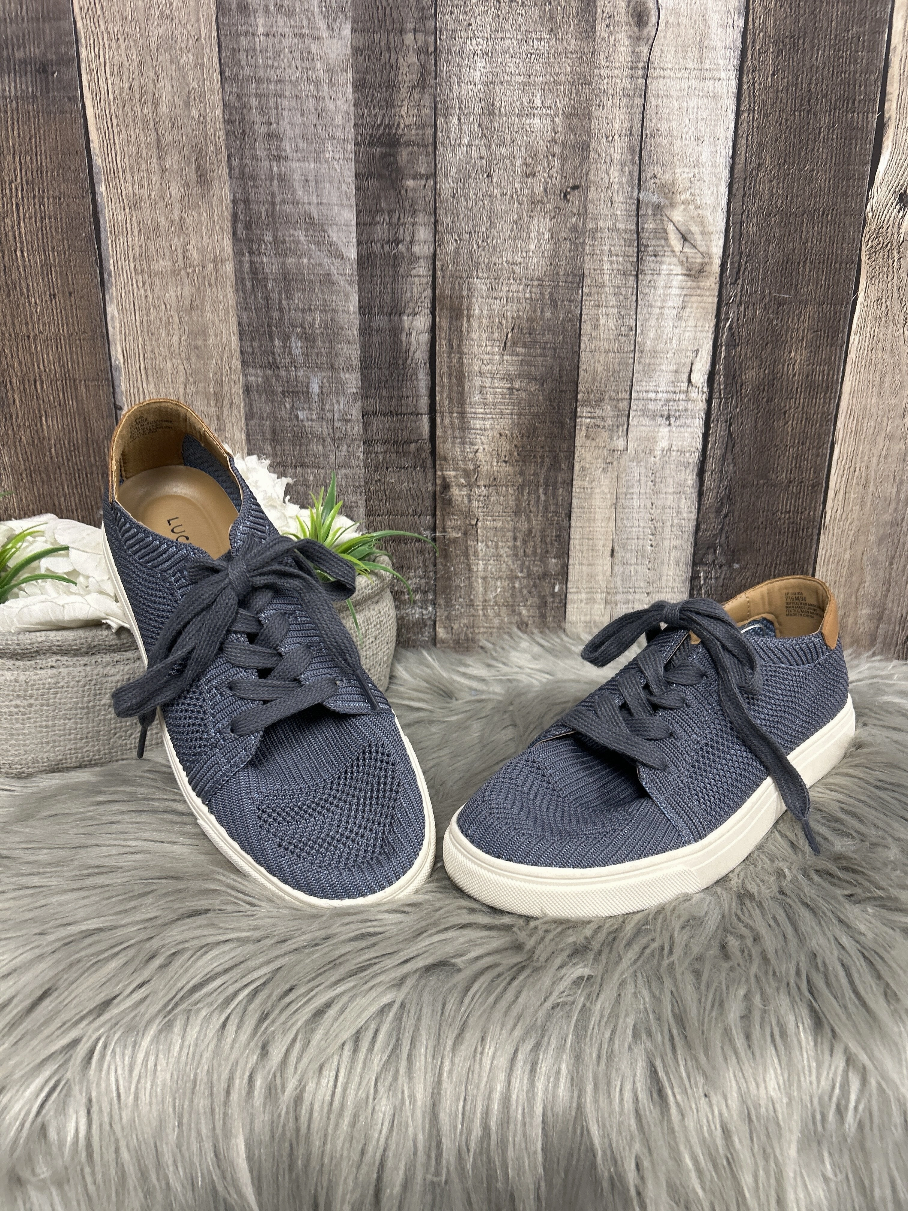 Soft Texture Ready Motion Shoes Sneakers By Lucky Brand  Size: 7.5