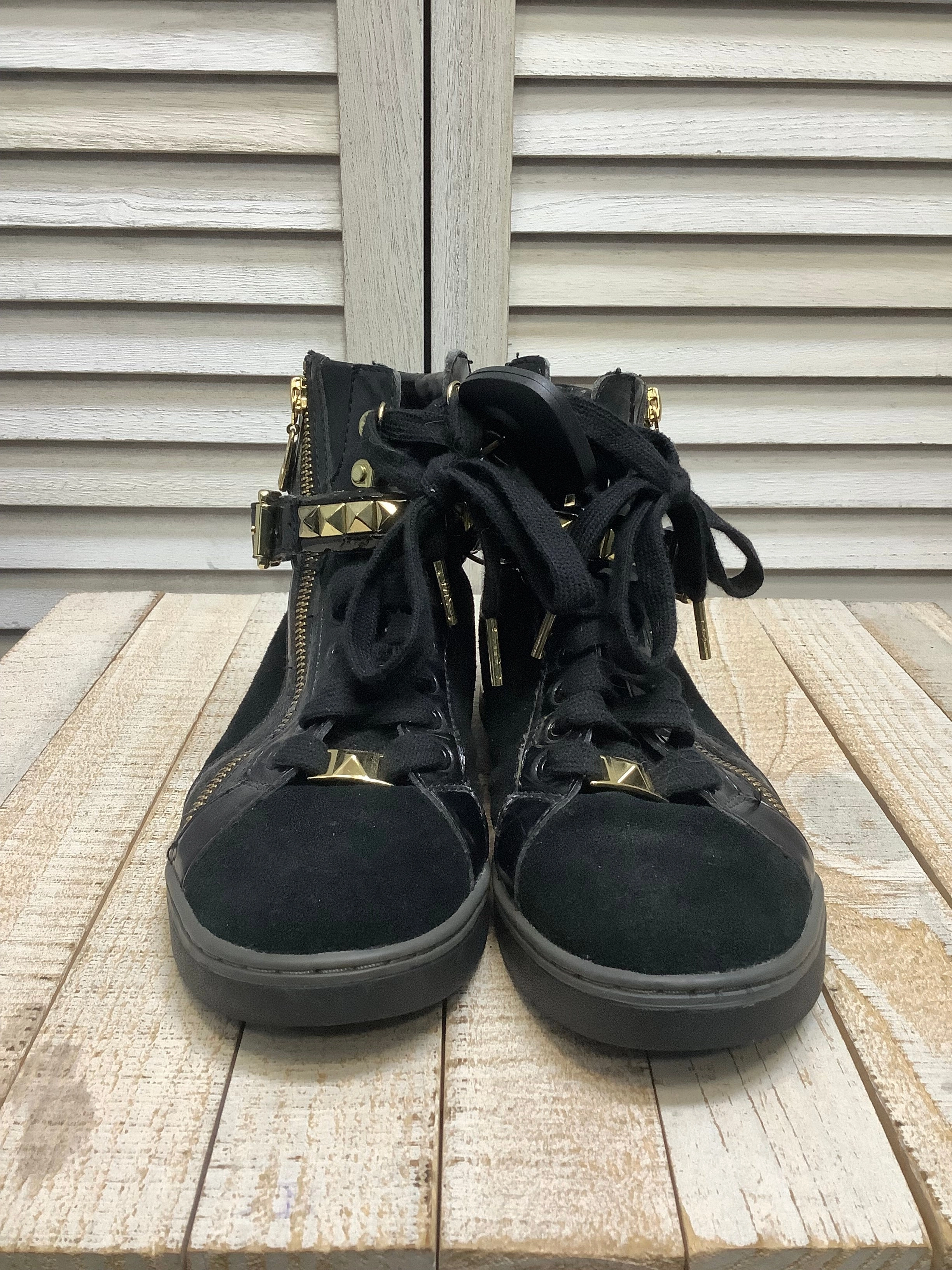 Signature flexibility ReflectiveDetails Shoes Sneakers By Michael Kors In Black, Size: 7