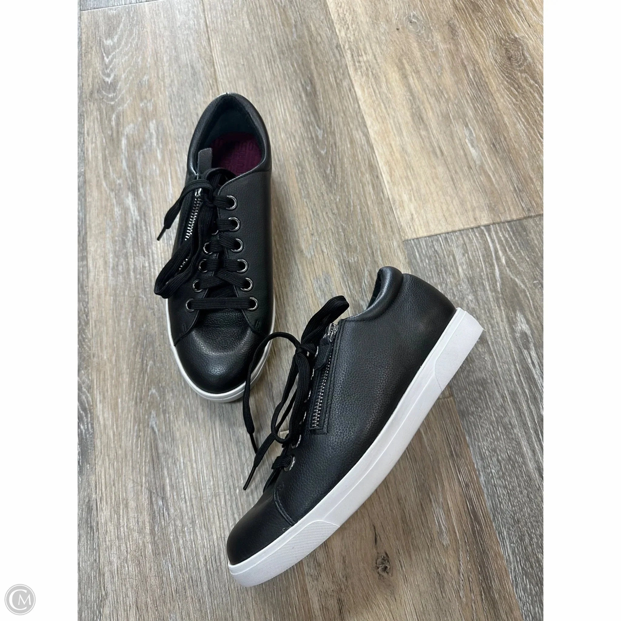 Shoes Sneakers By Munro In Black, Size: 7 CushionedSole