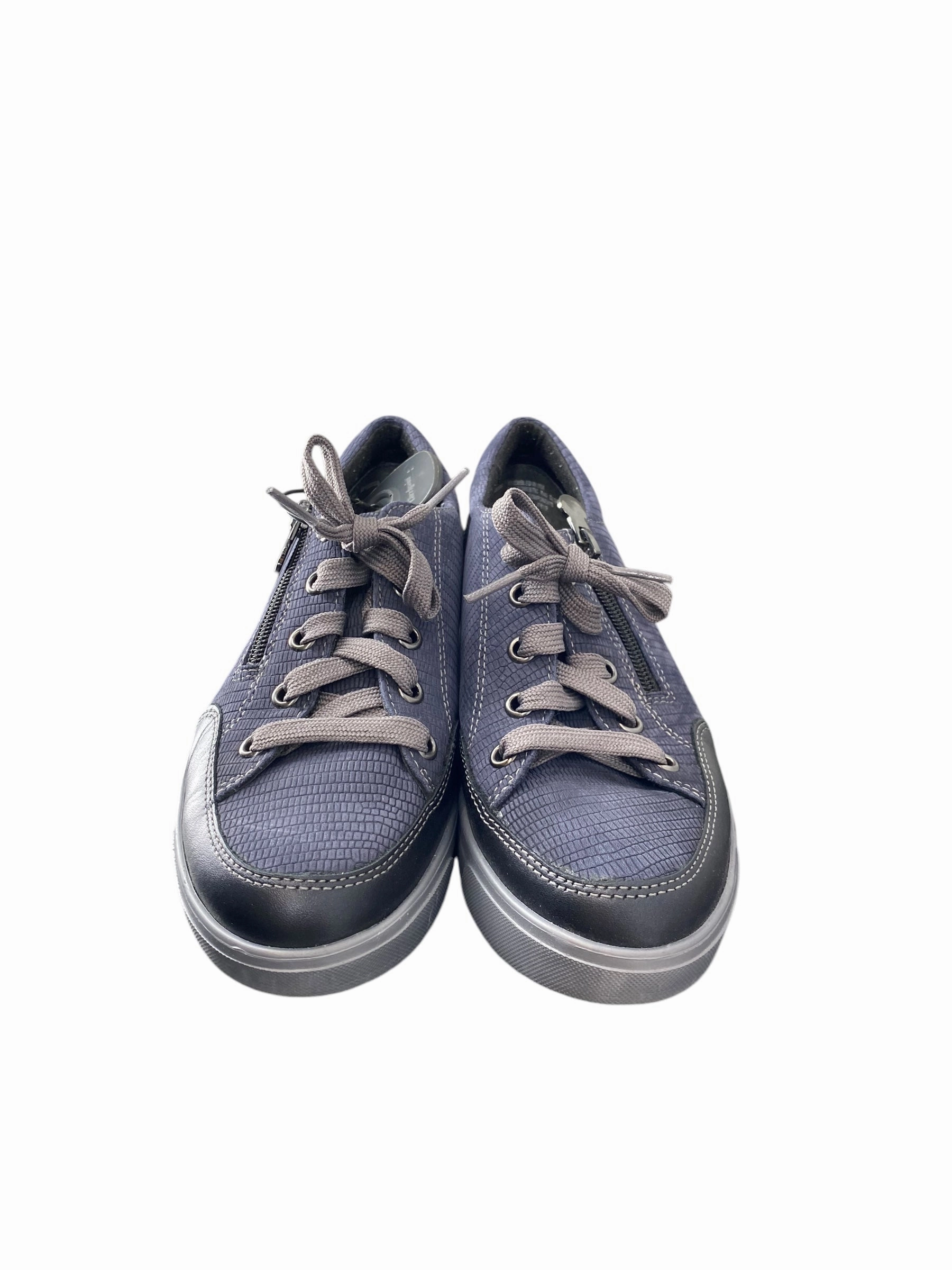 Sleek Silhouette Flexible Outsole Shoes Sneakers By Munro In Blue, Size: 6.5