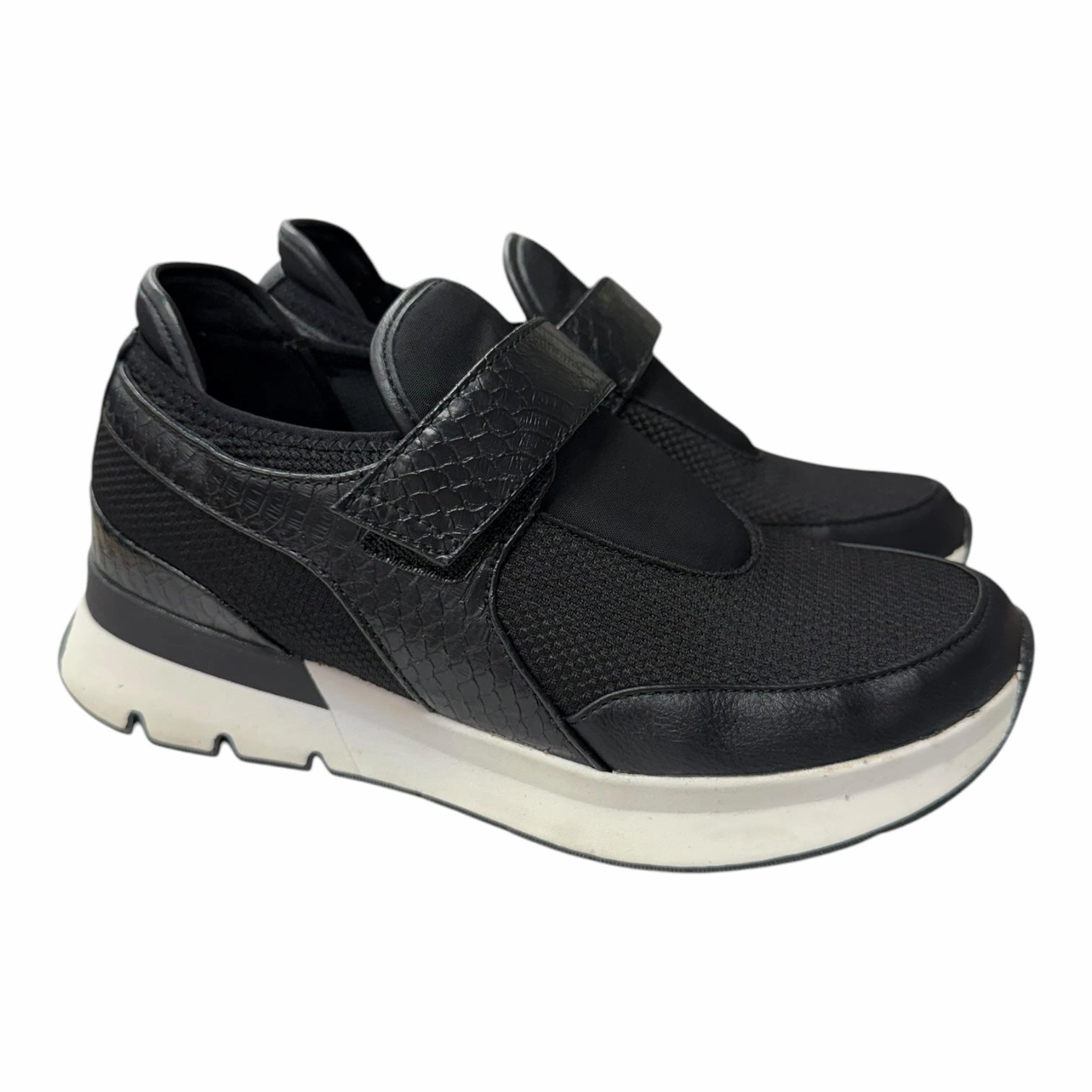 Shoes Sneakers By Naturalizer In Black, Size:6 Abrasion Resistant Material Low Bounce