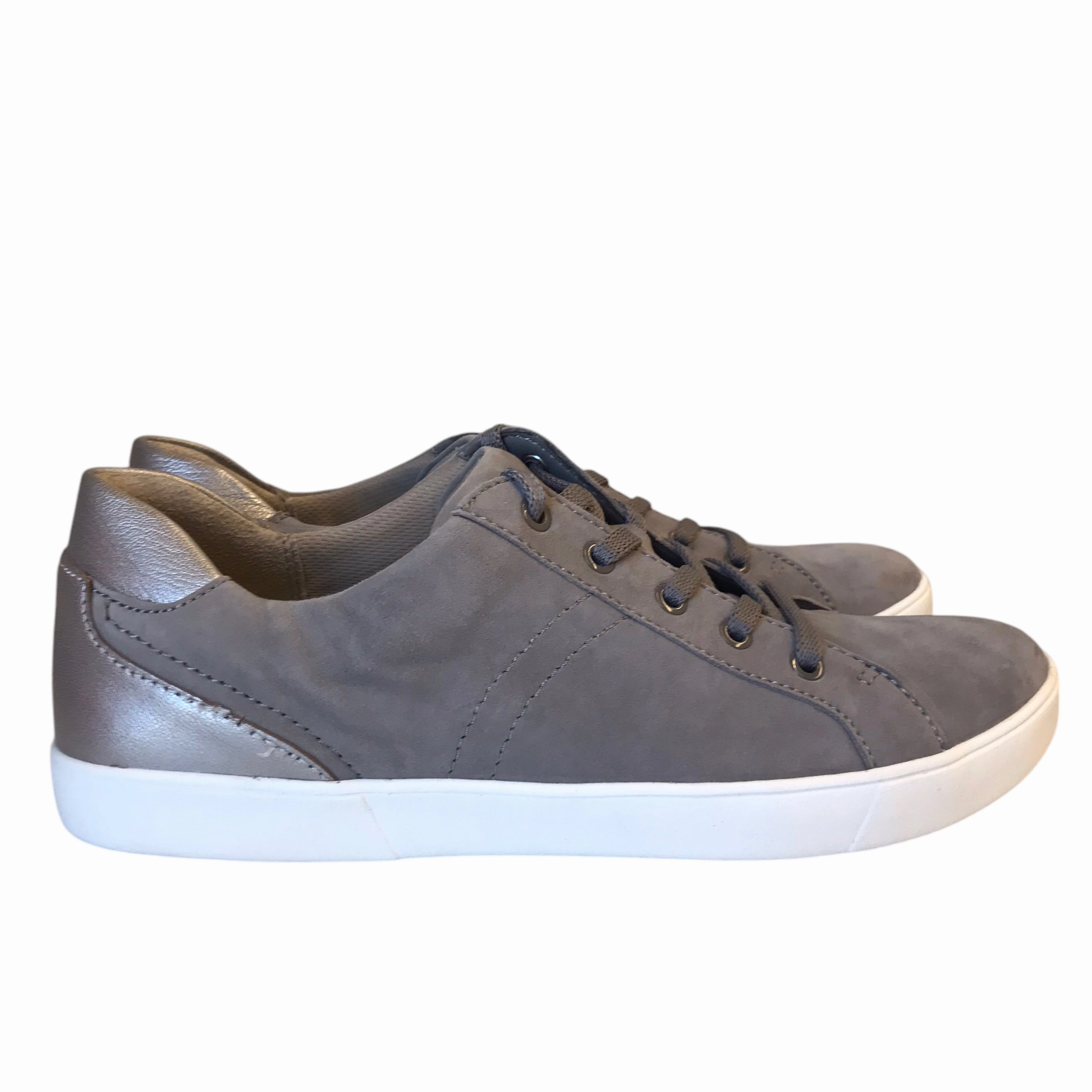 Shoes Sneakers By Naturalizer In Grey, Size:12 Stay Flexible Long Hours