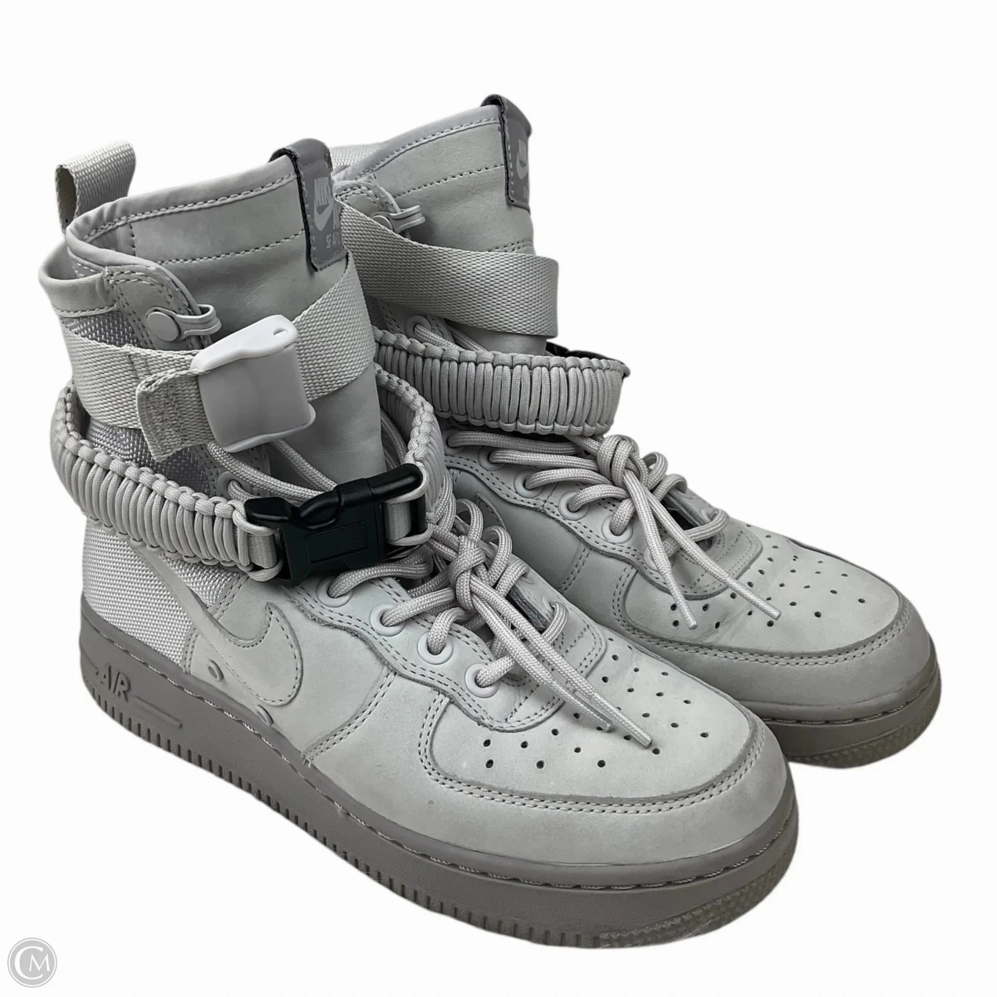Shoes Sneakers By Nike In Grey, Size: 7 Energy Returning Foam Elastic Collar