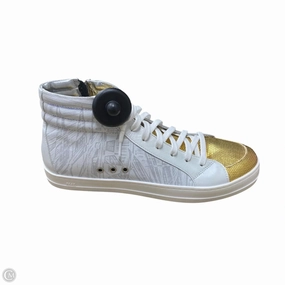 Impact Diffusing Design Dynamic Heel Counter Shoes Sneakers By P448 In Gold & White, Size: 8.5
