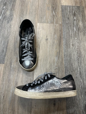 Shoes Sneakers By P448 In Silver, Size: 6.5 Traction pattern Tear Resistant