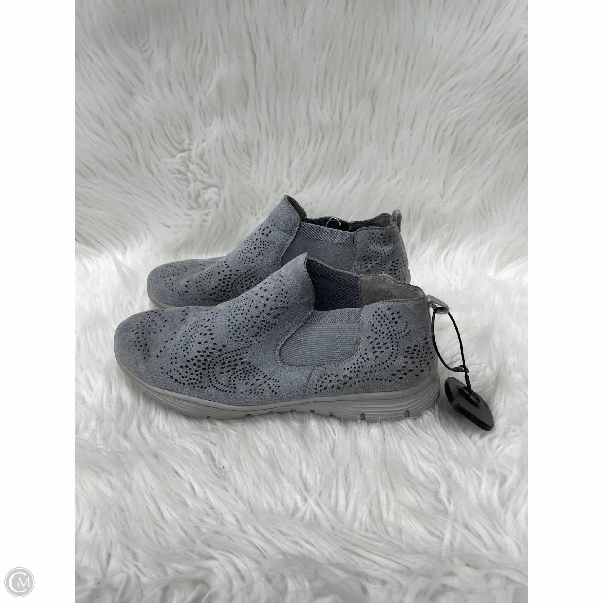 Shoes Sneakers By Skechers In Grey, Size: 9 Comfortable Arch Area