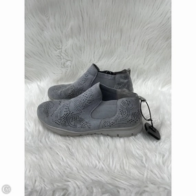Shoes Sneakers By Skechers In Grey, Size: 9 Comfortable Arch Area