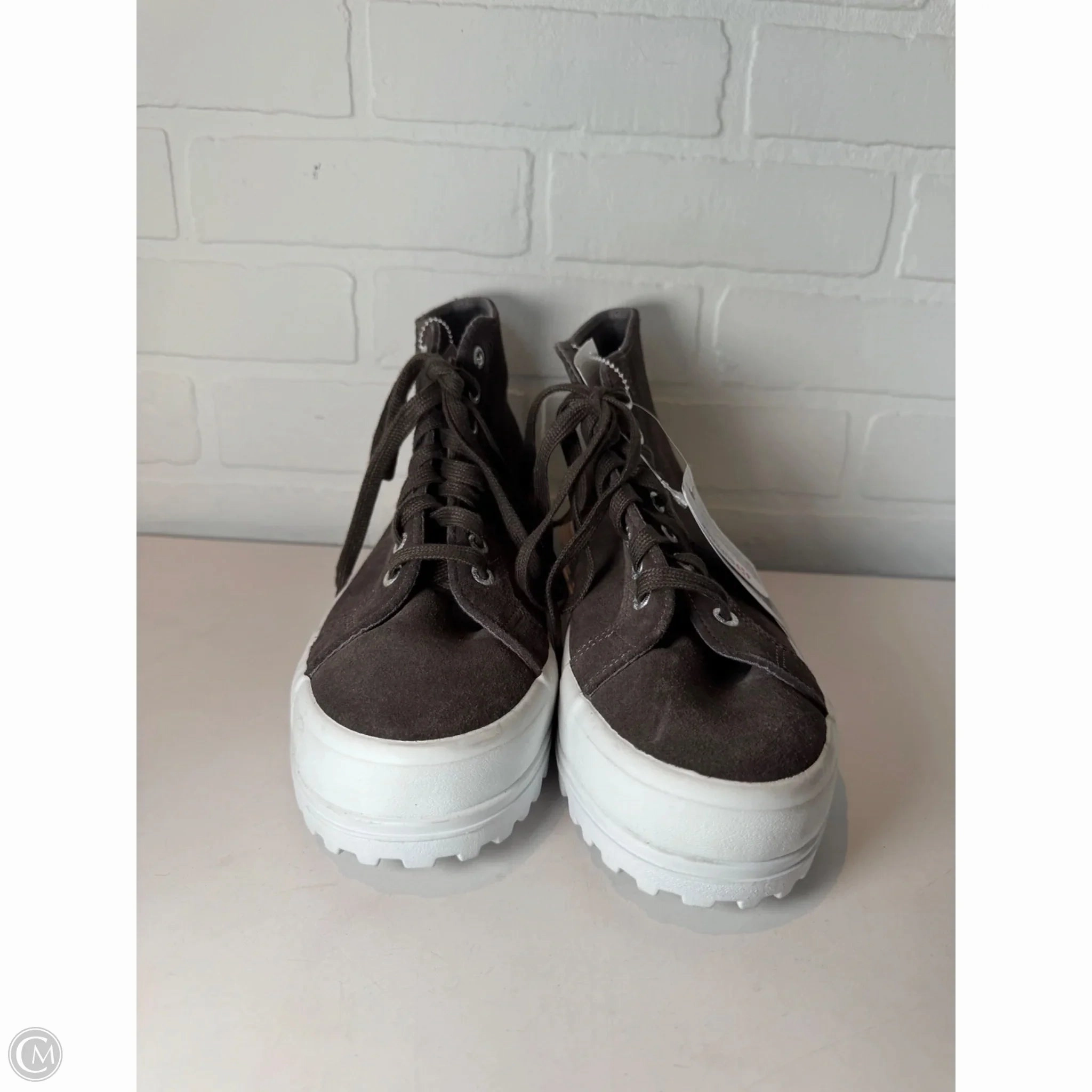 Shoes Sneakers By Superga In Grey & White, Size: 9.5 Sneaker Insoles Athletic Look