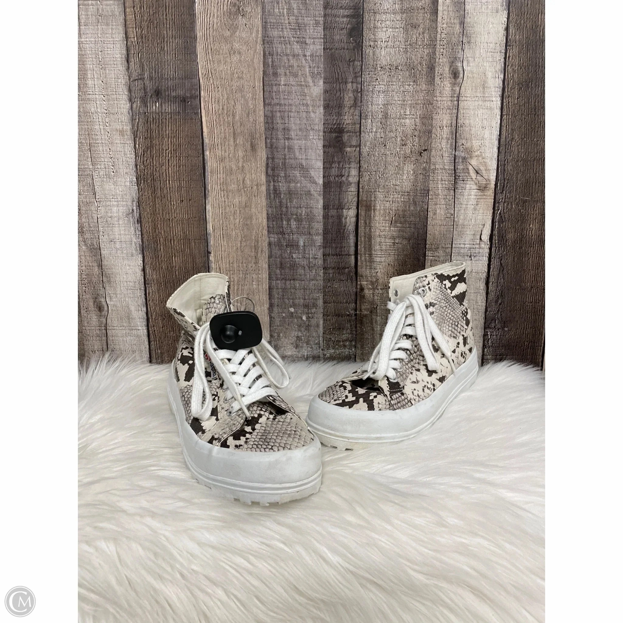 Shoes Sneakers By Superga In Tan, Size: 8 MoldedInsole Active Choice