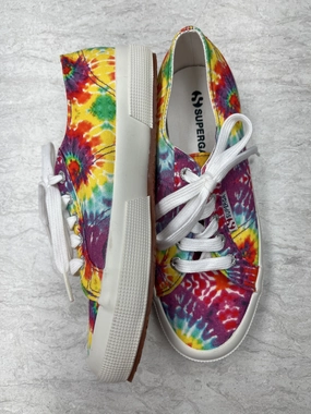 Designer Look Simple Choice Shoes Sneakers By Superga  Size: 7