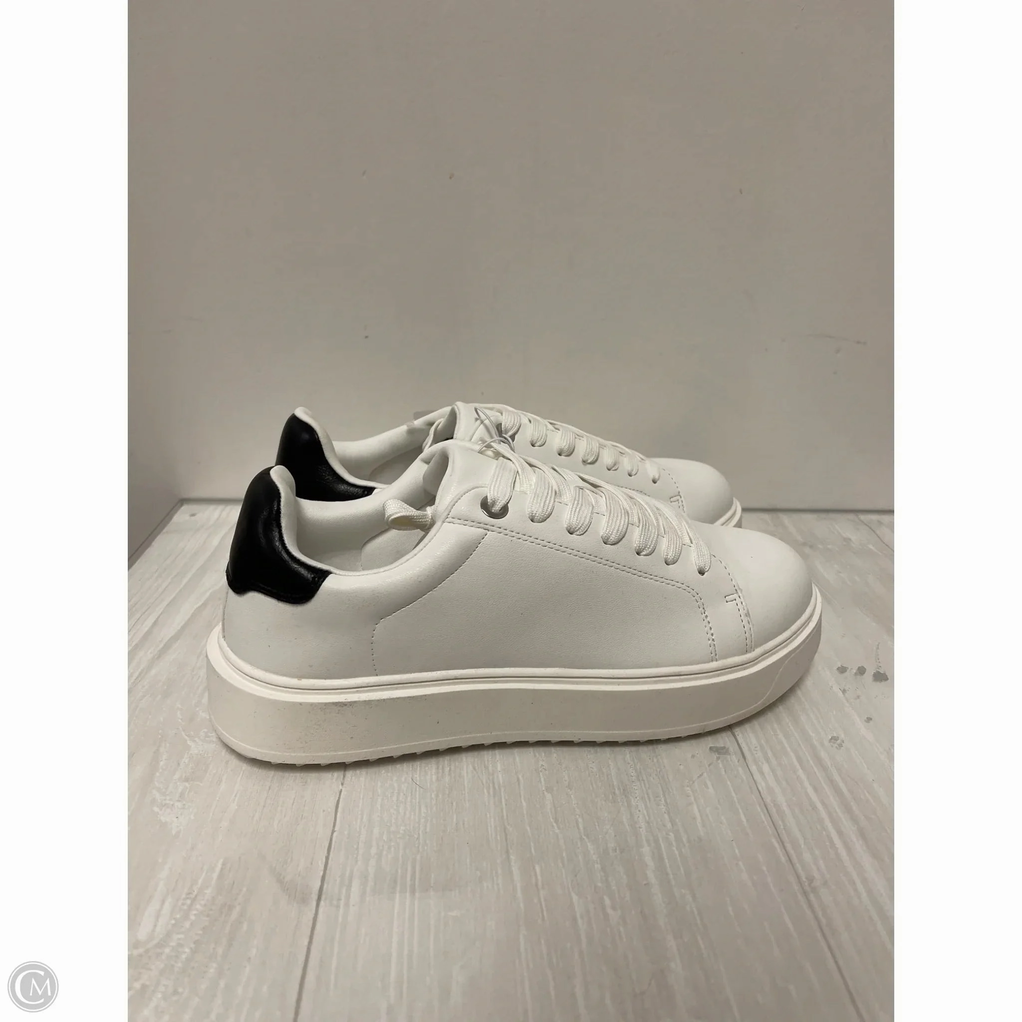 Foam Cushioning Shoes Sneakers By Torrid In White, Size: 10