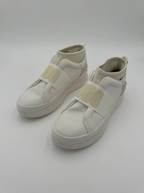 Comfort collar Shoes Sneakers By Ugg In White, Size: 10
