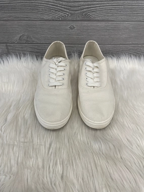 Run Fast Kick Style Shoes Sneakers By Universal Thread In White, Size: 9