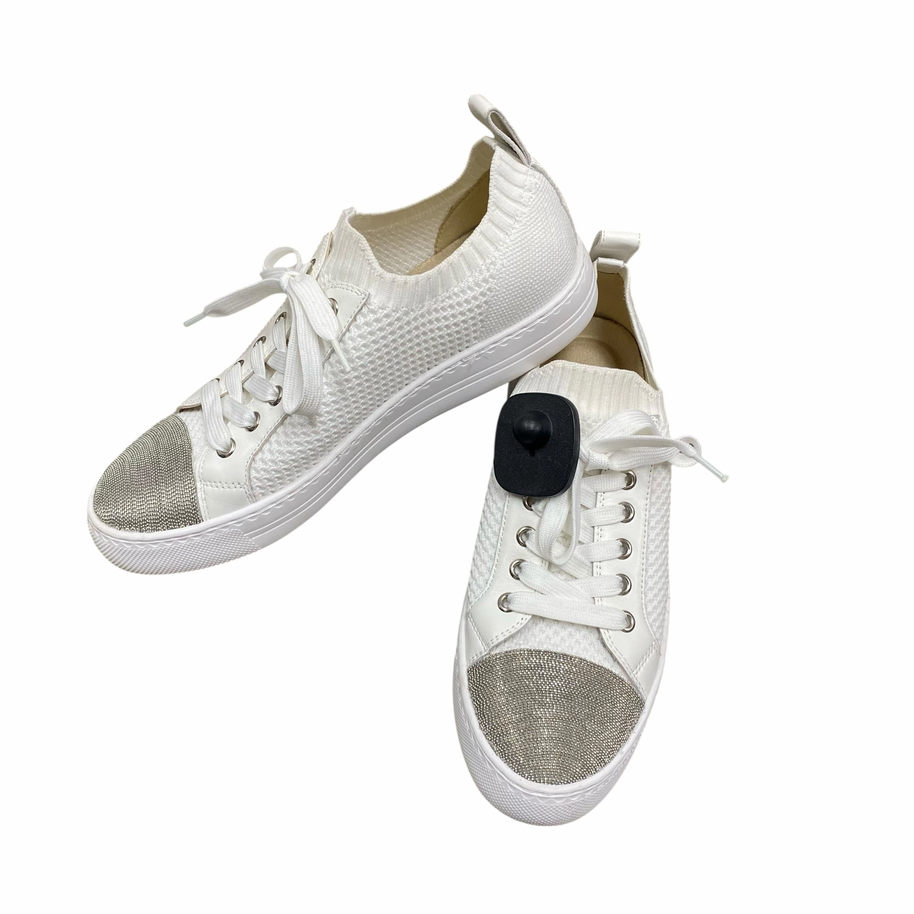 Street Mode Shoes Sneakers By Vaneli In White, Size:8.5