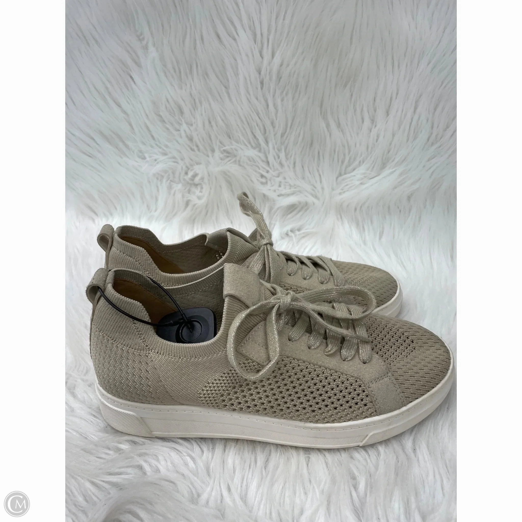 Shoes Sneakers By White Mountain In Tan & White, Size: 9 Contoured