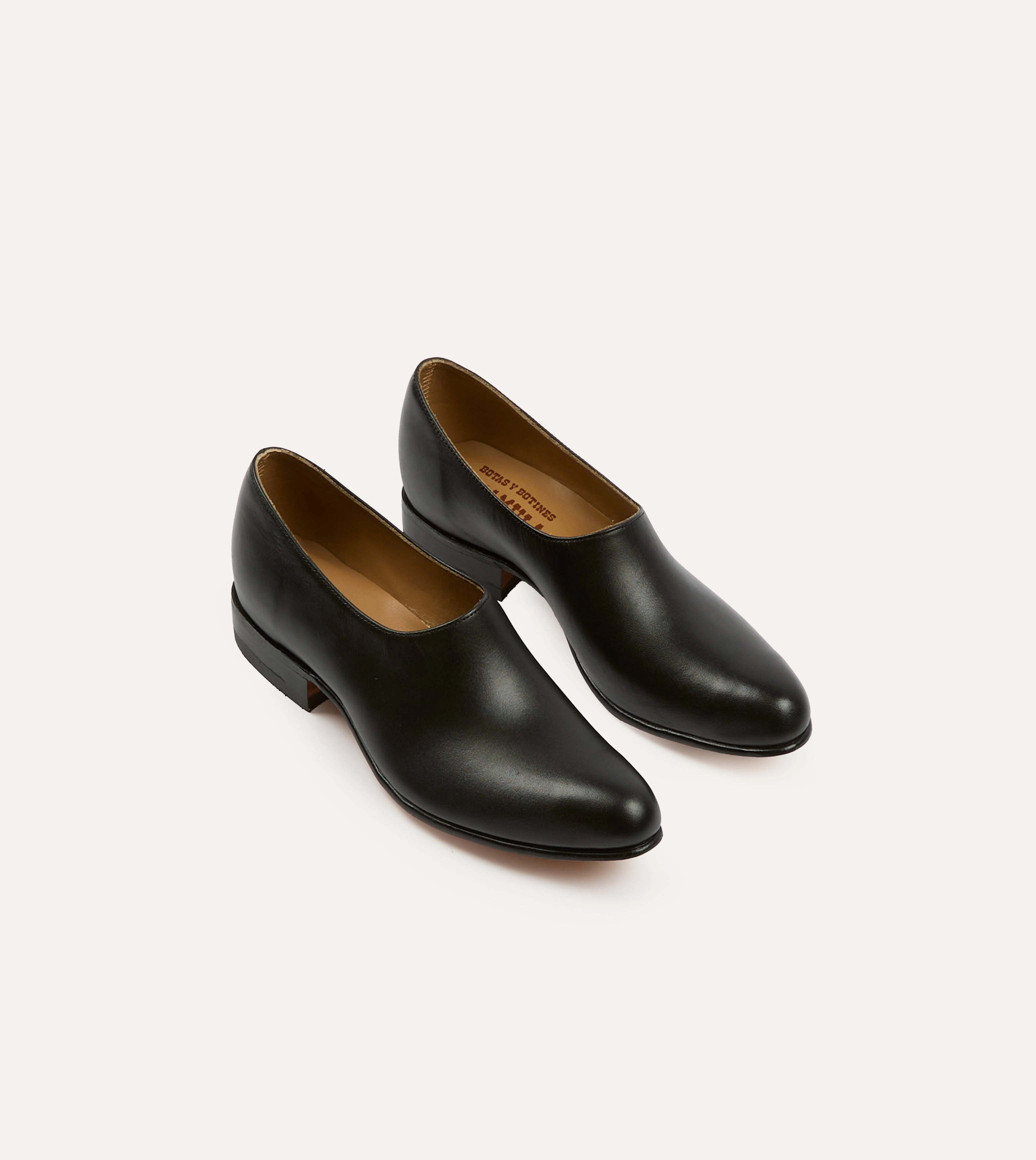 Chamula Black Leather Saarinen Shoe Executive Sharp
