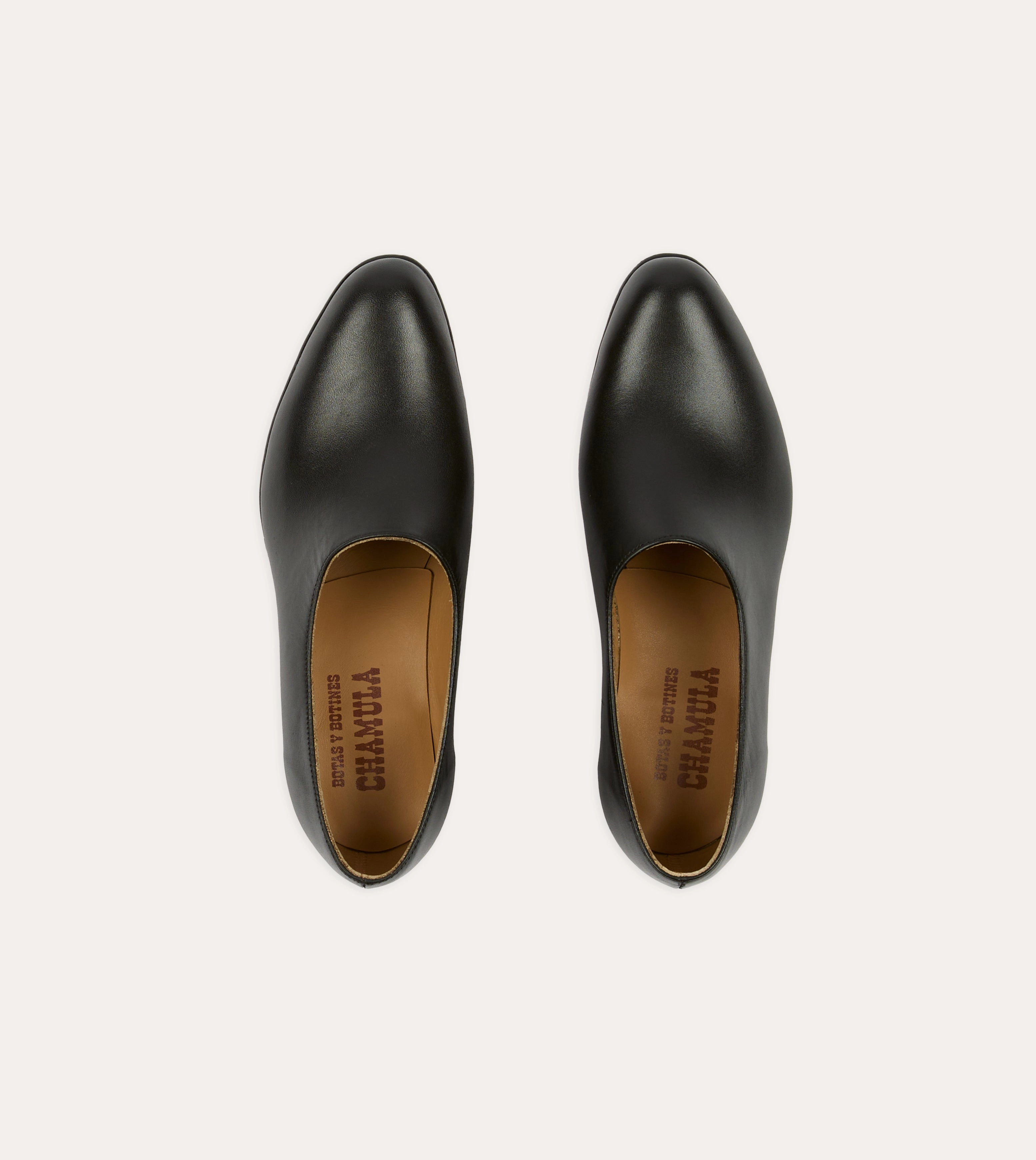 Chamula Black Leather Saarinen Shoe Fast Paced
