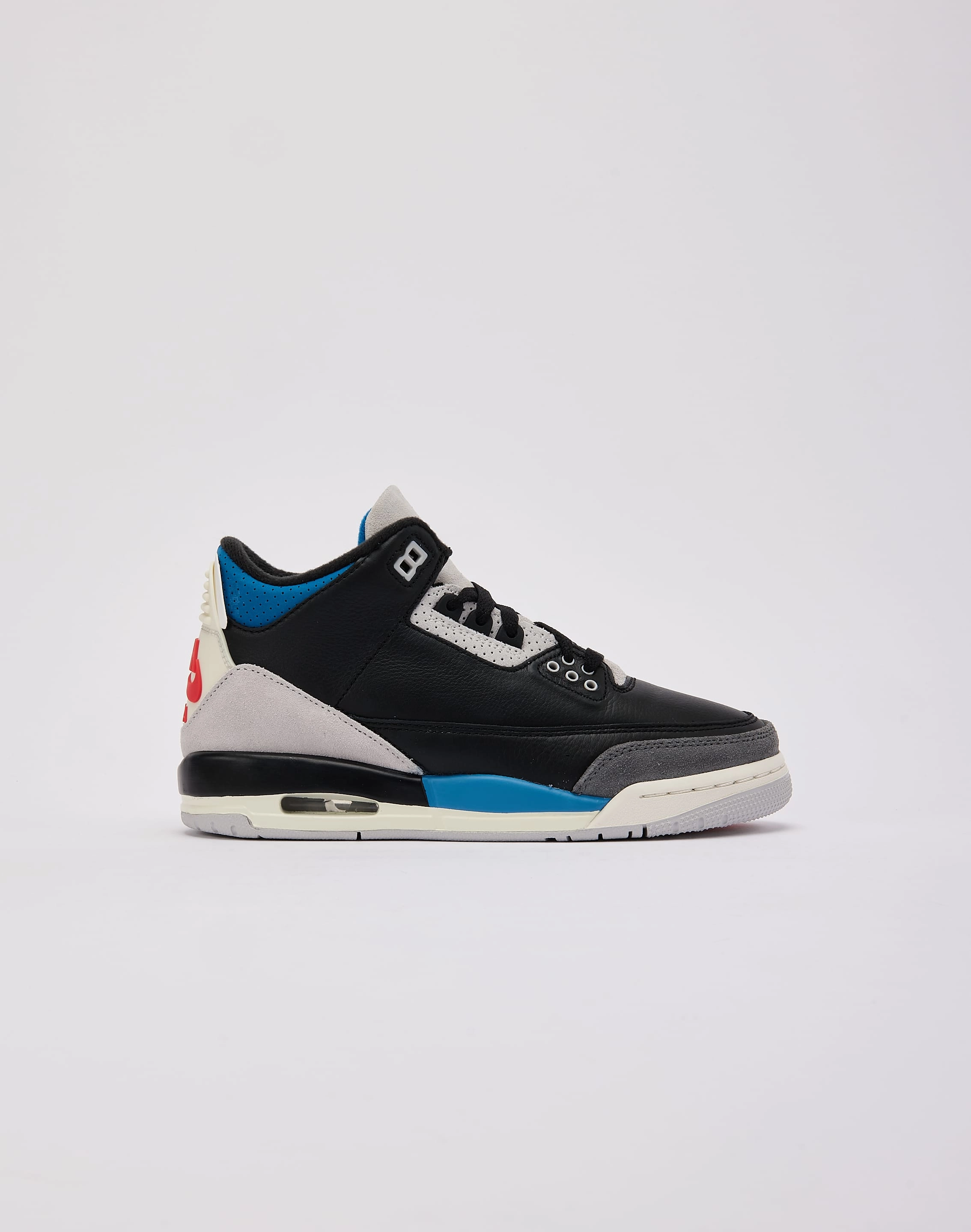 Jordan Air Jordan 3 Retro 'Rare Air' Grade-School Teenagers' wear Flexible Tread Pattern