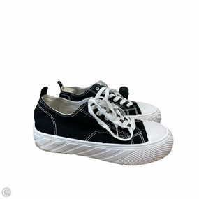 anti slip grip Walk Time Shoes Sneakers By Taxi In Black & White, Size: 11