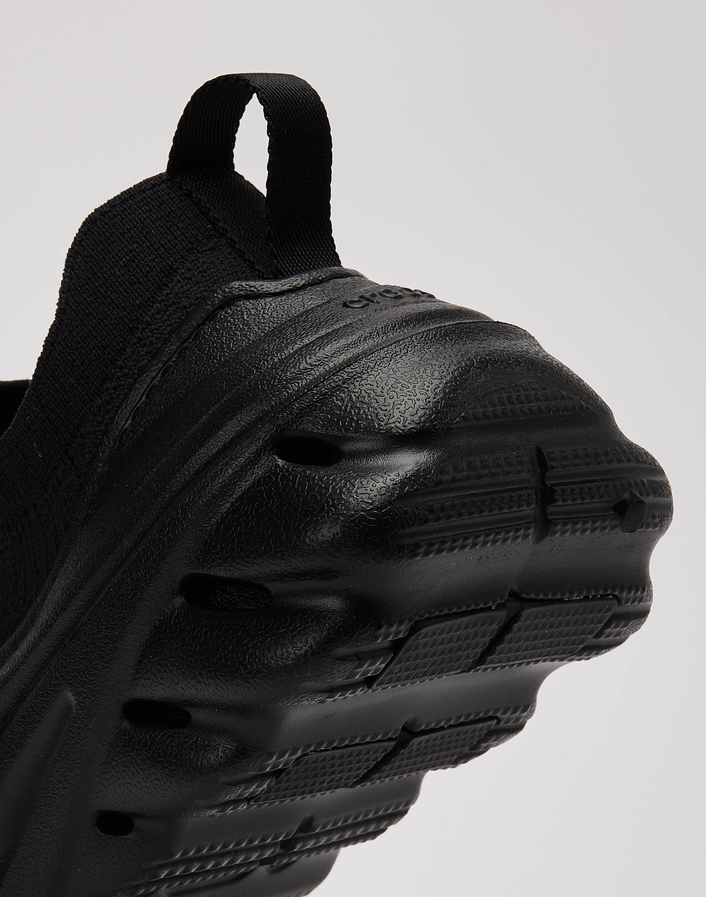 Virtual Step Crocs Echo Surge