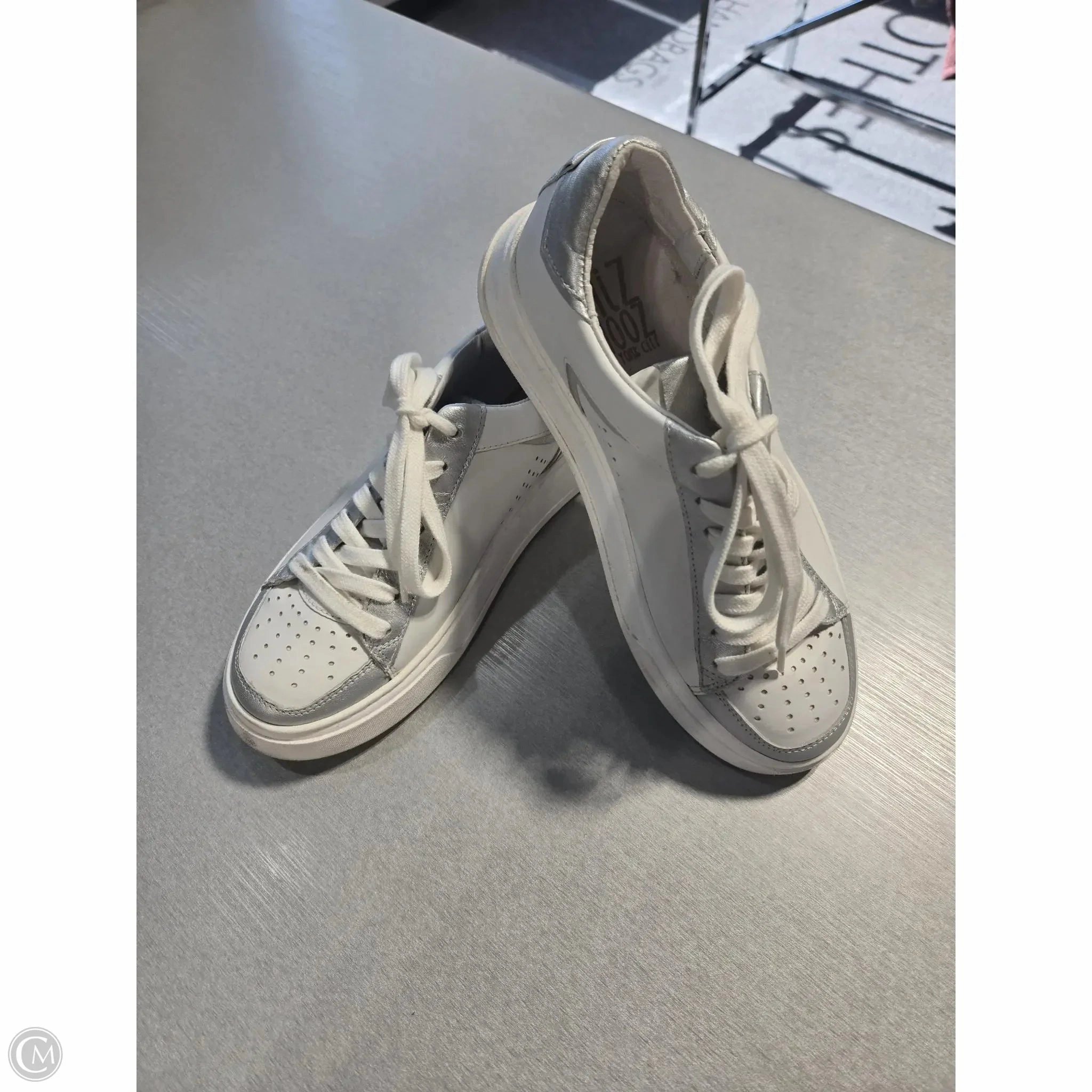 Shoes Sneakers By Miz Mooz In White, Size: 8 Barefoot feel