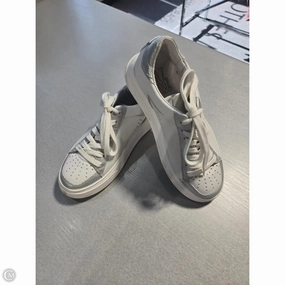 Shoes Sneakers By Miz Mooz In White, Size: 8 Barefoot feel