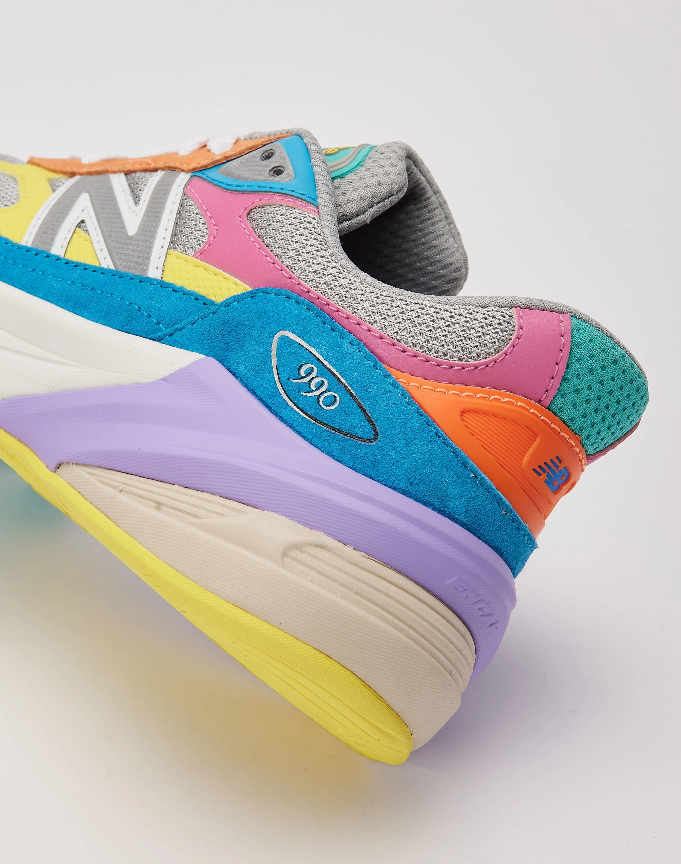 PU midsole Ultra Responsive Bounce New Balance 990v6 'Gelato' Grade-School