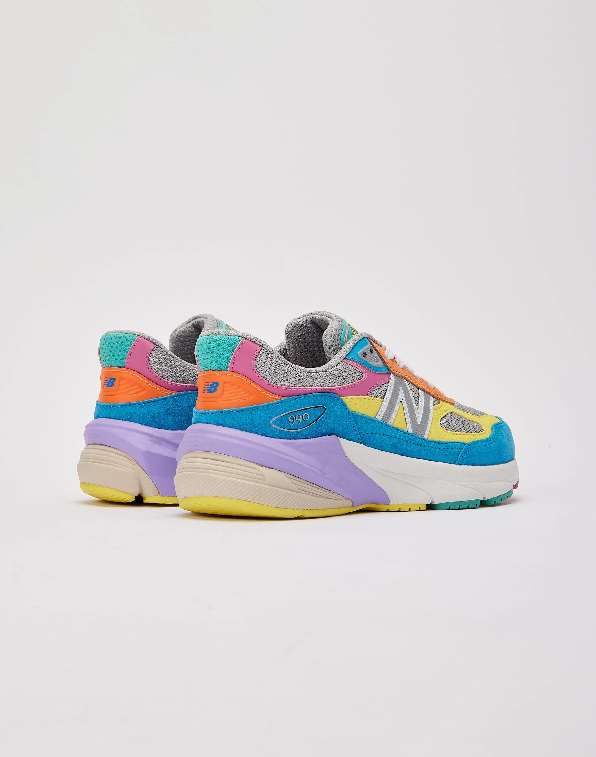 Energy Return System shoe length New Balance 990v6 'Gelato' Grade-School