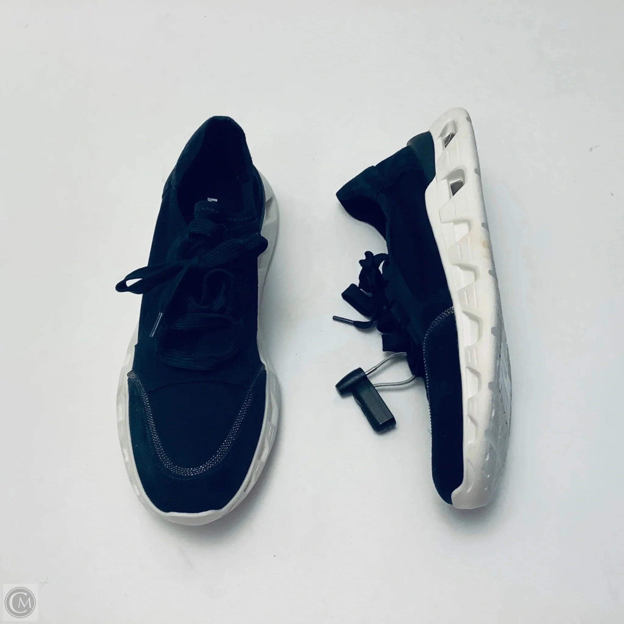 Trend-setting arch Impact Dispersing Shoes Sneakers By Vaneli In Navy, Size: 7.5